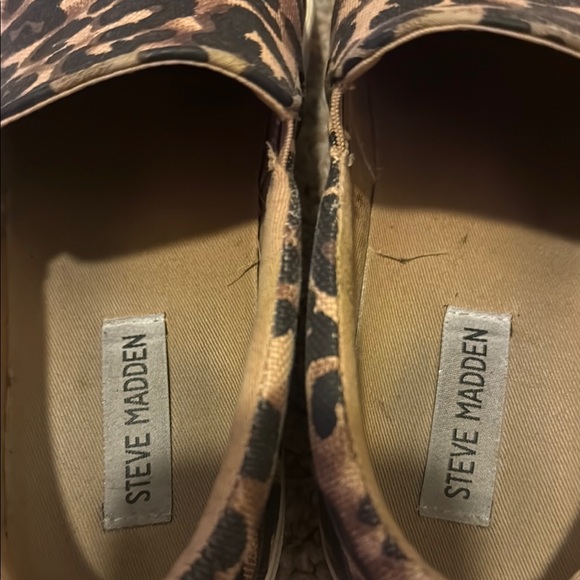 Steve Madden | GILLS Leopard Print Slip-On Sneakers - Picture 6 of 7